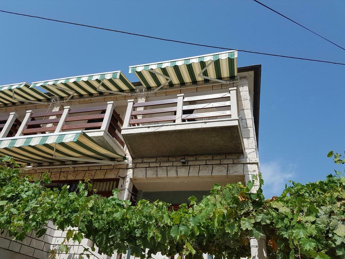 Apartament Riva Sumartin