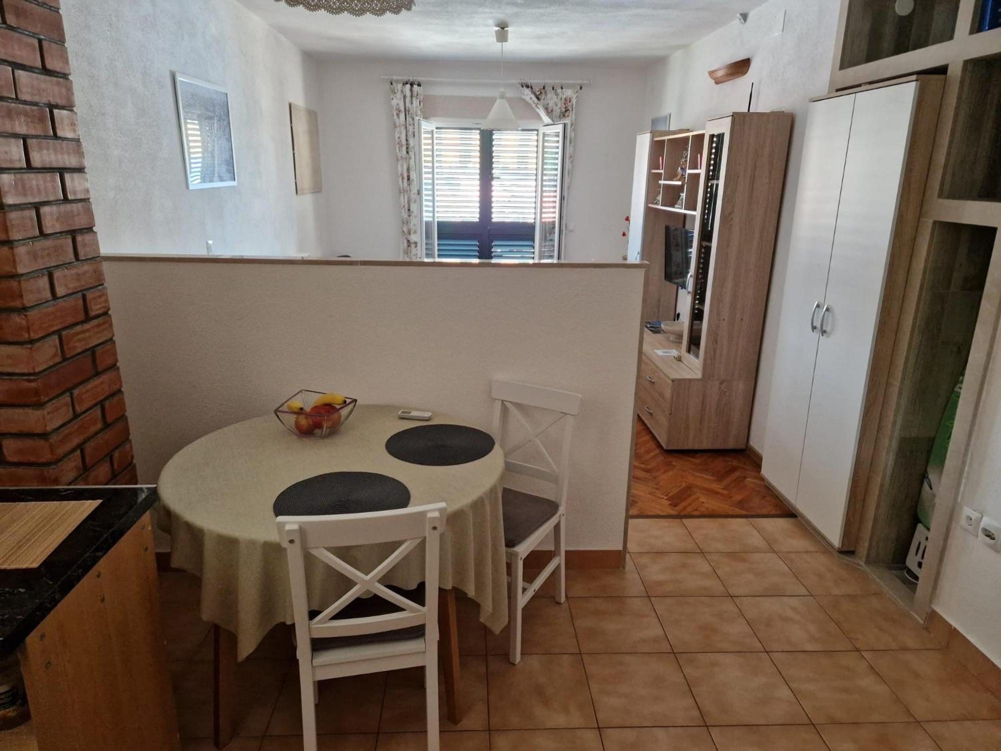 Apartment Riva Sumartin